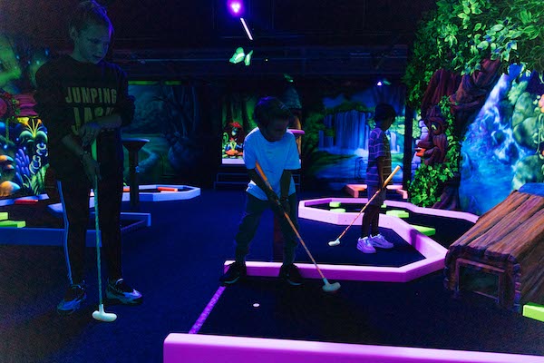 Jumping Jack minigolf met 34% korting