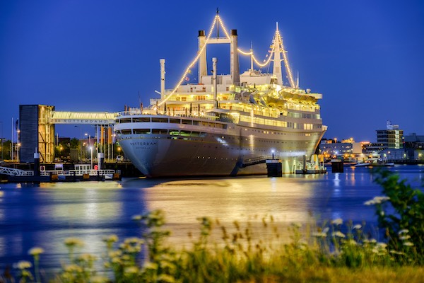 SS Rotterdam incl. uitgebreid ontbijt met 15% korting