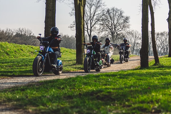 Ecruiser huren e-chopper 1 uur of 3 uur met 33% korting