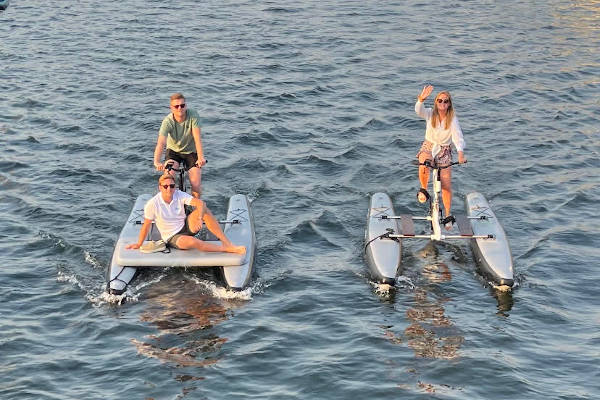 Waterbike Harderwyck + drankje en lekkernijen met 34% korting