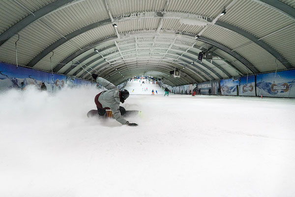 SnowWorld Rucphen avondskipas 4 met 27% - DagjeuitDeal